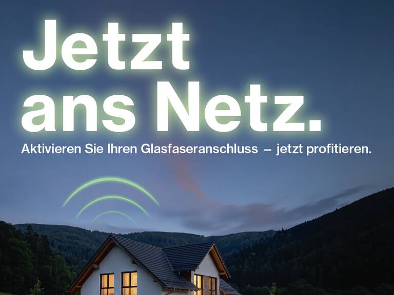 Der Text auf dem Bild wirbt mit der Aufforderung, den Glasfaseranschluss zu aktivieren, und enthält Logos von "Stadt Bühl" und "baden.net".