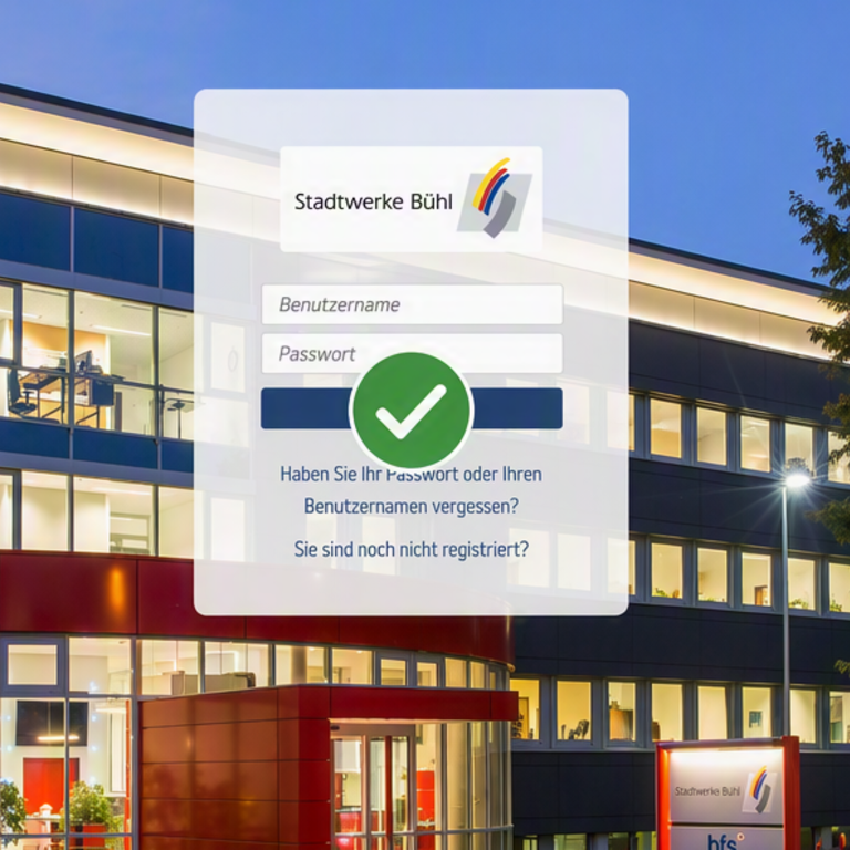 Ein modernes Bürogebäude mit großen Fenstern und rotem Eingangsbereich ist bei Dämmerung beleuchtet und im Vordergrund ist ein Anmeldefenster der Stadtwerke Bühl überlagert.